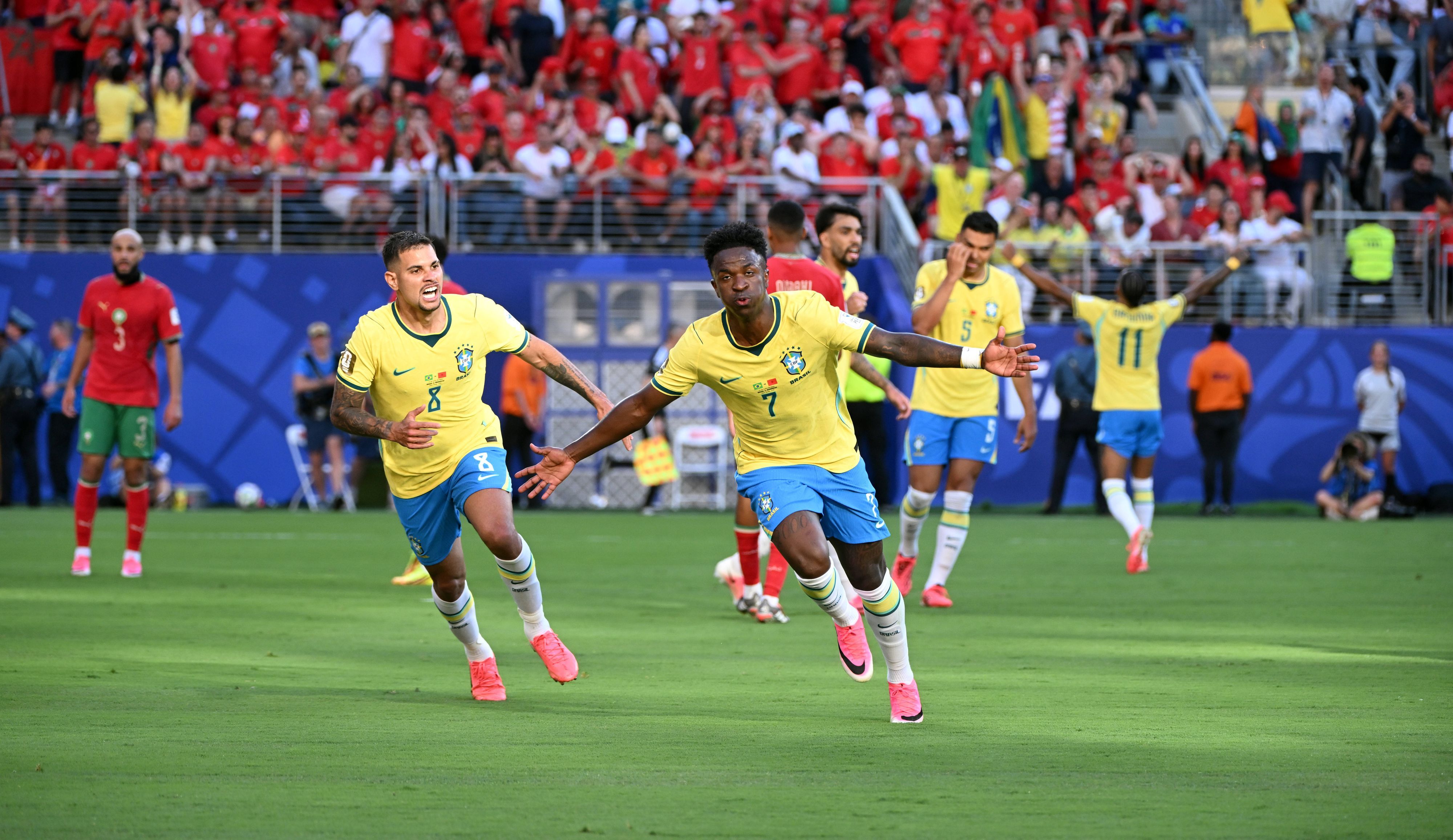 Torjubel von Vinicius Junior beim WM-Spiel Brasilien - Marokko.