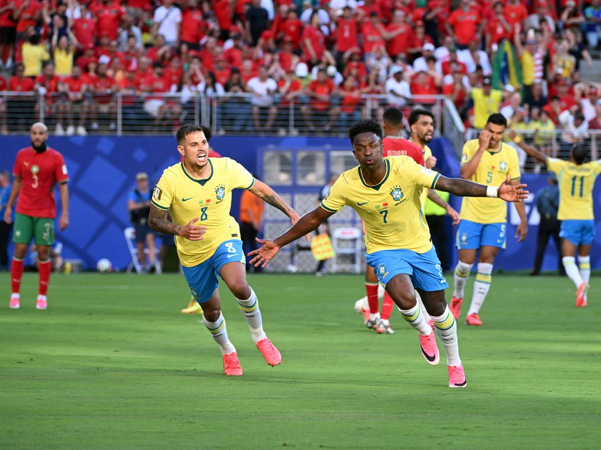 Torjubel von Vinicius Junior beim WM-Spiel Brasilien - Marokko.