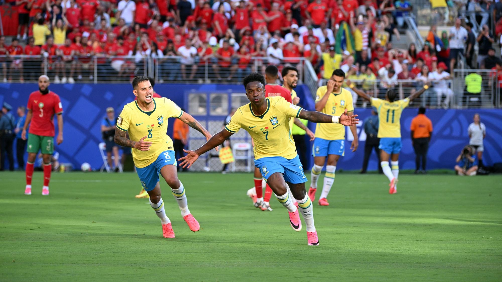 Torjubel von Vinicius Junior beim WM-Spiel Brasilien - Marokko.