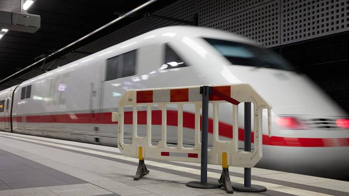 Bahnstrecke zwischen Berlin und Hamburg