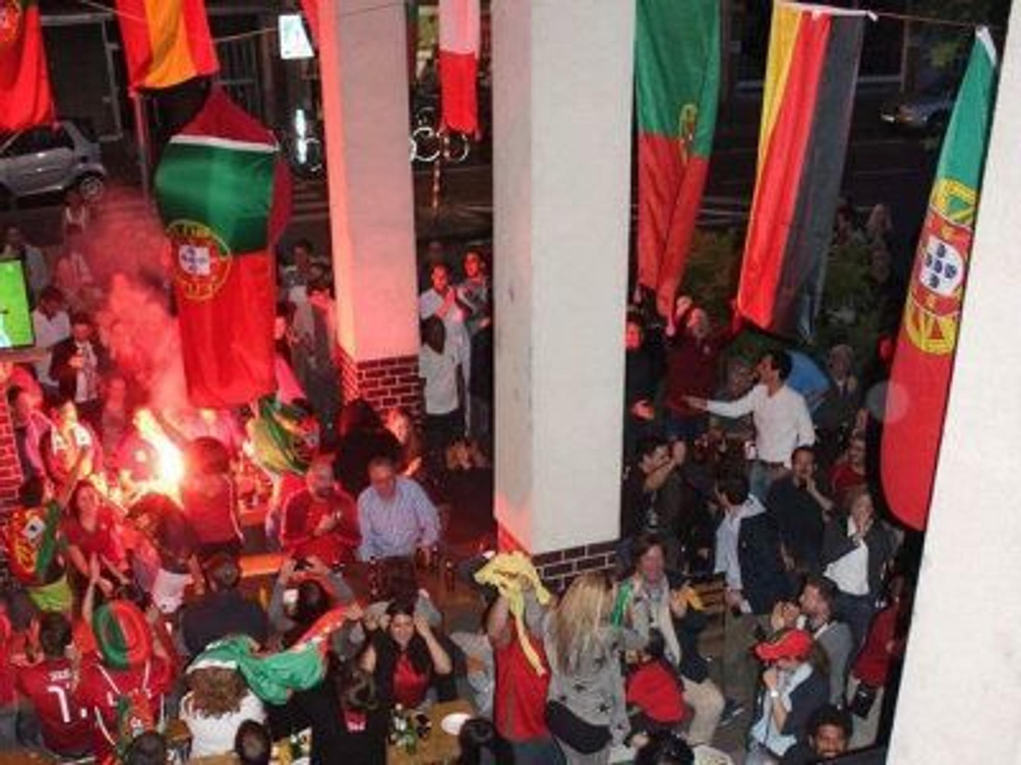 Fußballfans feiern