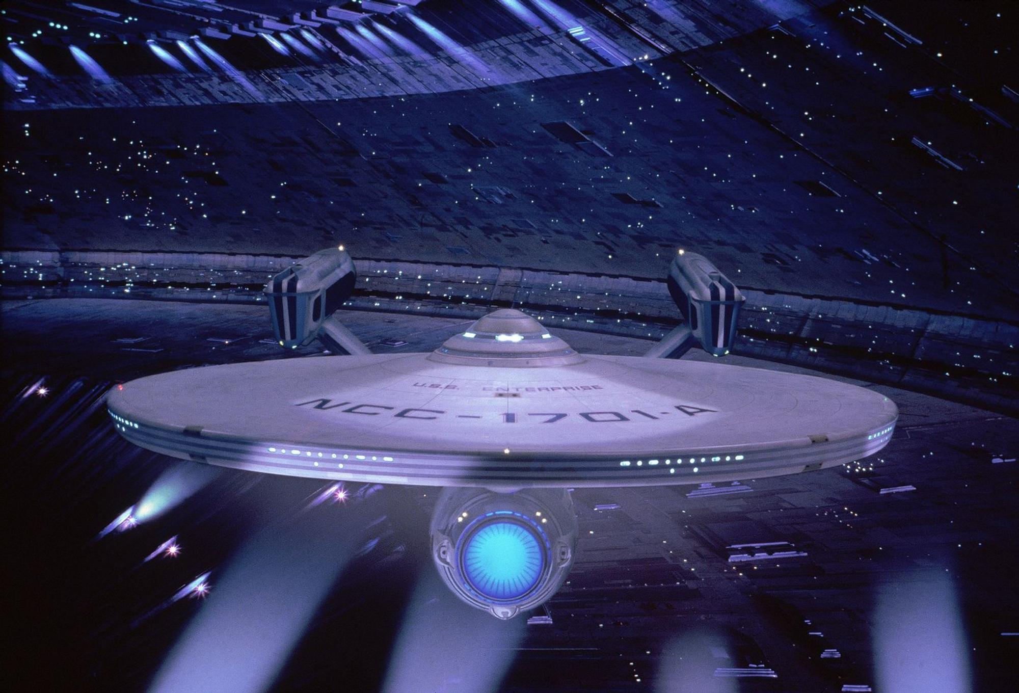 Ein Hilferuf der Erde erreicht die Enterprise. Ihr Heimatplanet wird von einer Sonde bedroht. (Bild: ZDF/Bruce Birmelin)