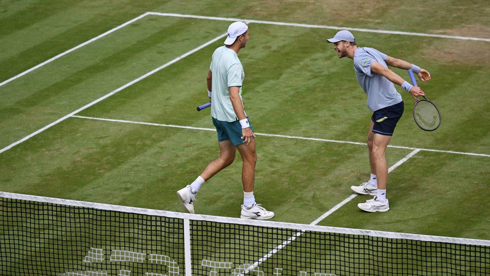 Im Doppel nicht zu schlagen: Jan-Lennard Struff (l) und Yannick Hanfmann (r).