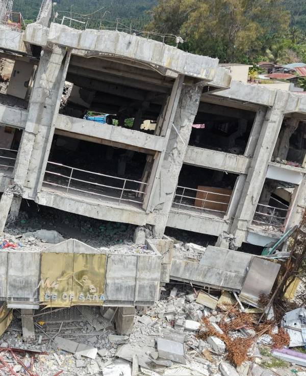 Nach Erdbeben auf den Philippinen