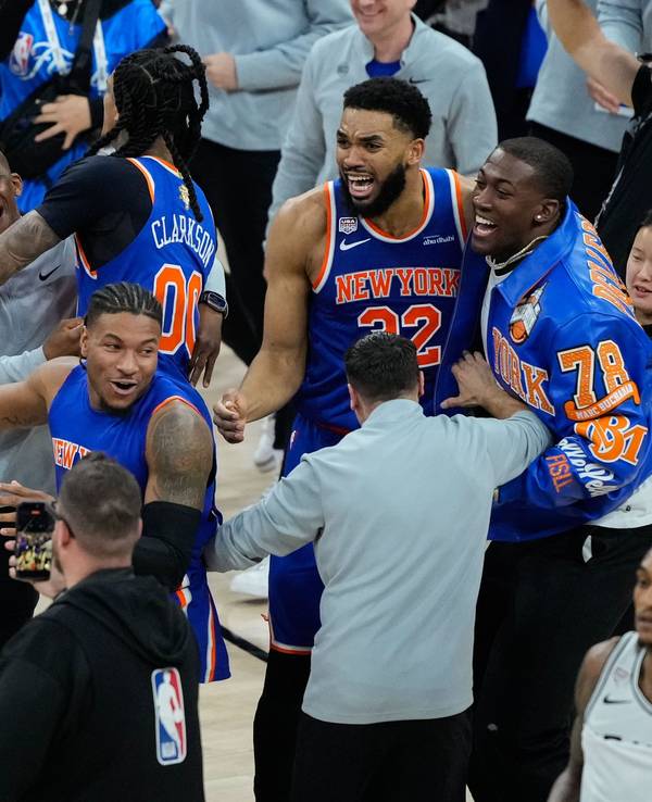 Die New York Knicks jubeln über den NBA-Titel