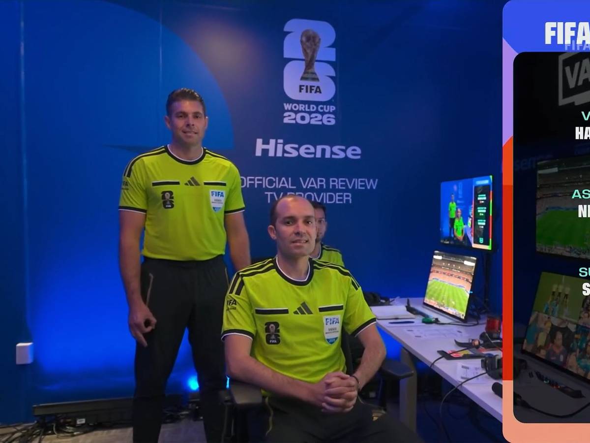 Die VAR-Riege beim Deutschland-Spiel gegen Curacao.