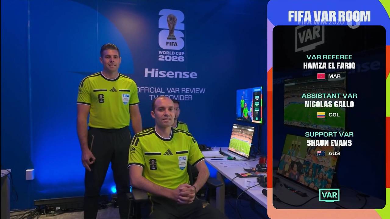 Blick in den VAR-Raum beim Deutschland-Spiel gegen Curacao.
