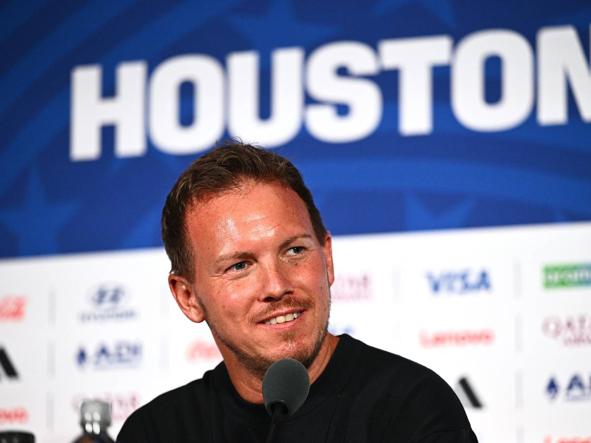 Bundestrainer Julian Nagelsmann (Deutschland) spricht in der Pressekonferenz.