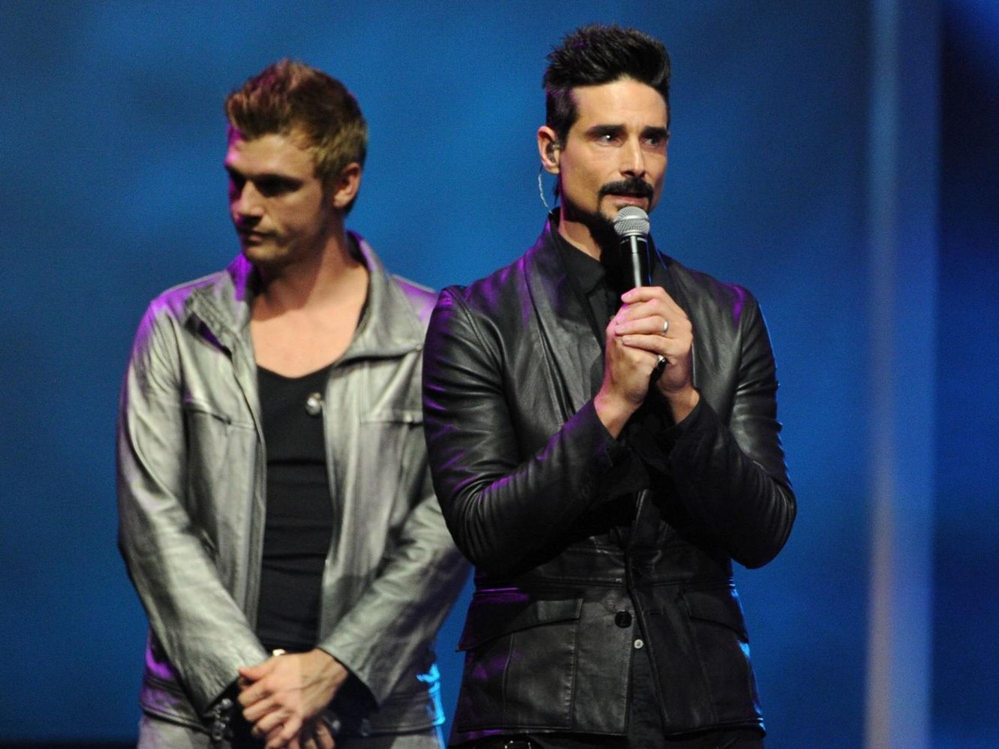 Generationskampf: Bei den Backstreet Boys mussten sich Oldie Kevin Richardson (rechts), und der acht Jahre jüngere Nick Carter erst zusammenraufen. (Bild: 2013 Getty Images/Kevin Winter)