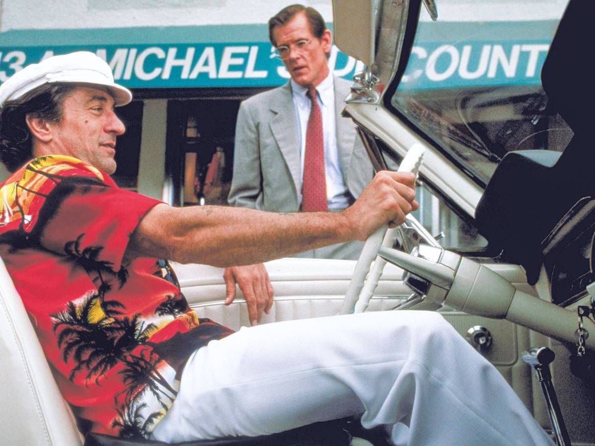 Max Cady (Robert De Niro, vorne) und den Anwalt Sam Bowden (Nick Nolte) verbindet eine alte Geschichte, für die sich Cady nun rächen will. (Bild: © 1991 Universal City Studios/Amblin Entertainment/Alle Rechte vorbehalten)