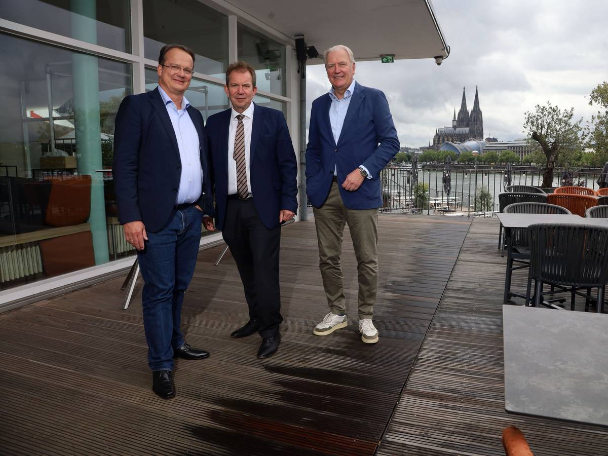 Horst Harbusch-Geier, Ralf Nüsser und Gerald Böse auf den Rheinterrassen.