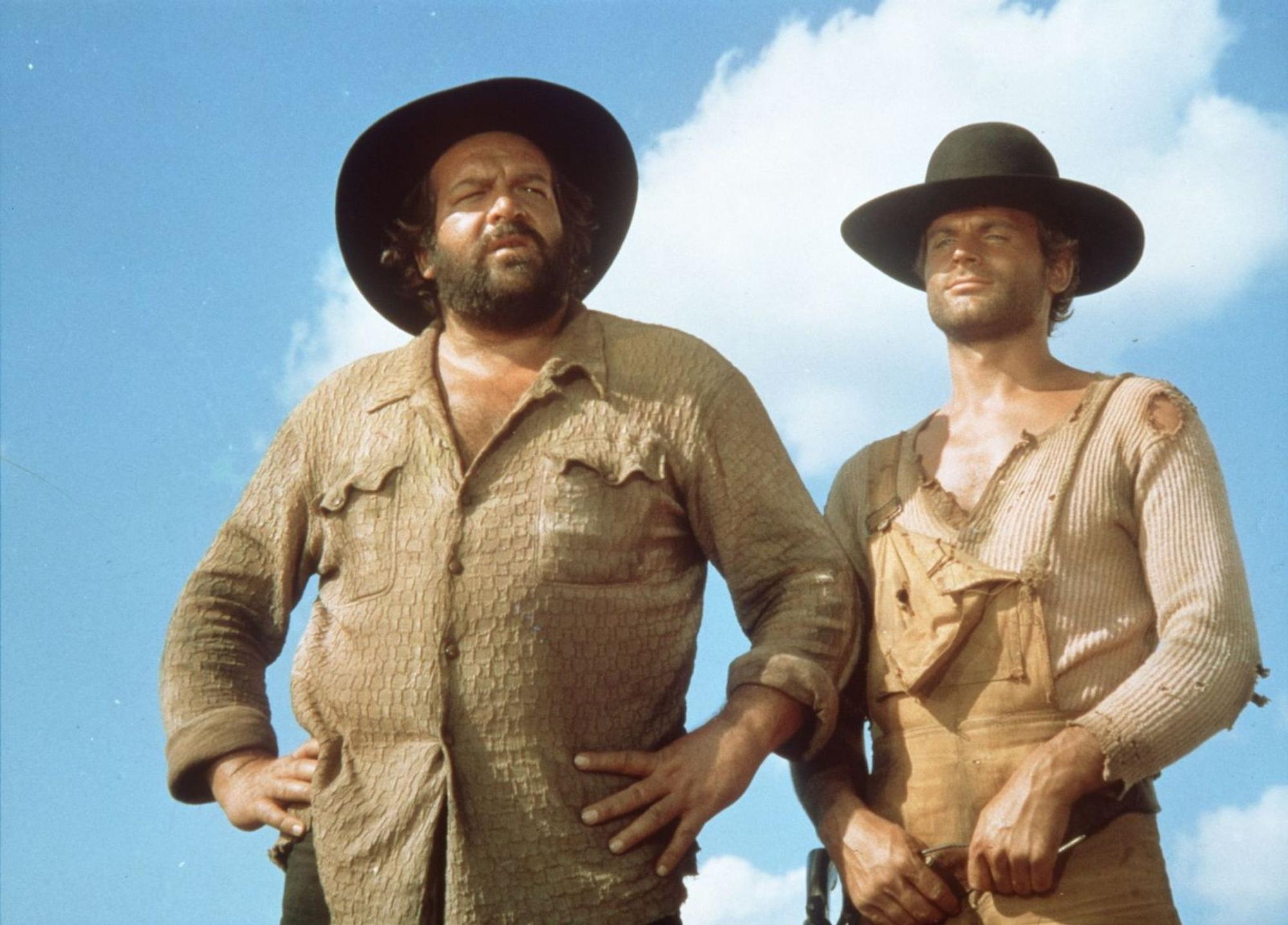 „Die rechte und die linke Hand des Teufels“ markierte einen Wendepunkt in der Geschichte von Bud Spencer und Terence Hill: In E. B. Cluchers Komödie machten die beiden erstmals nicht nur mit starken Fäusten, sondern auch mit flotten Sprüchen auf sich aufmerksam. (Bild: kabel eins)