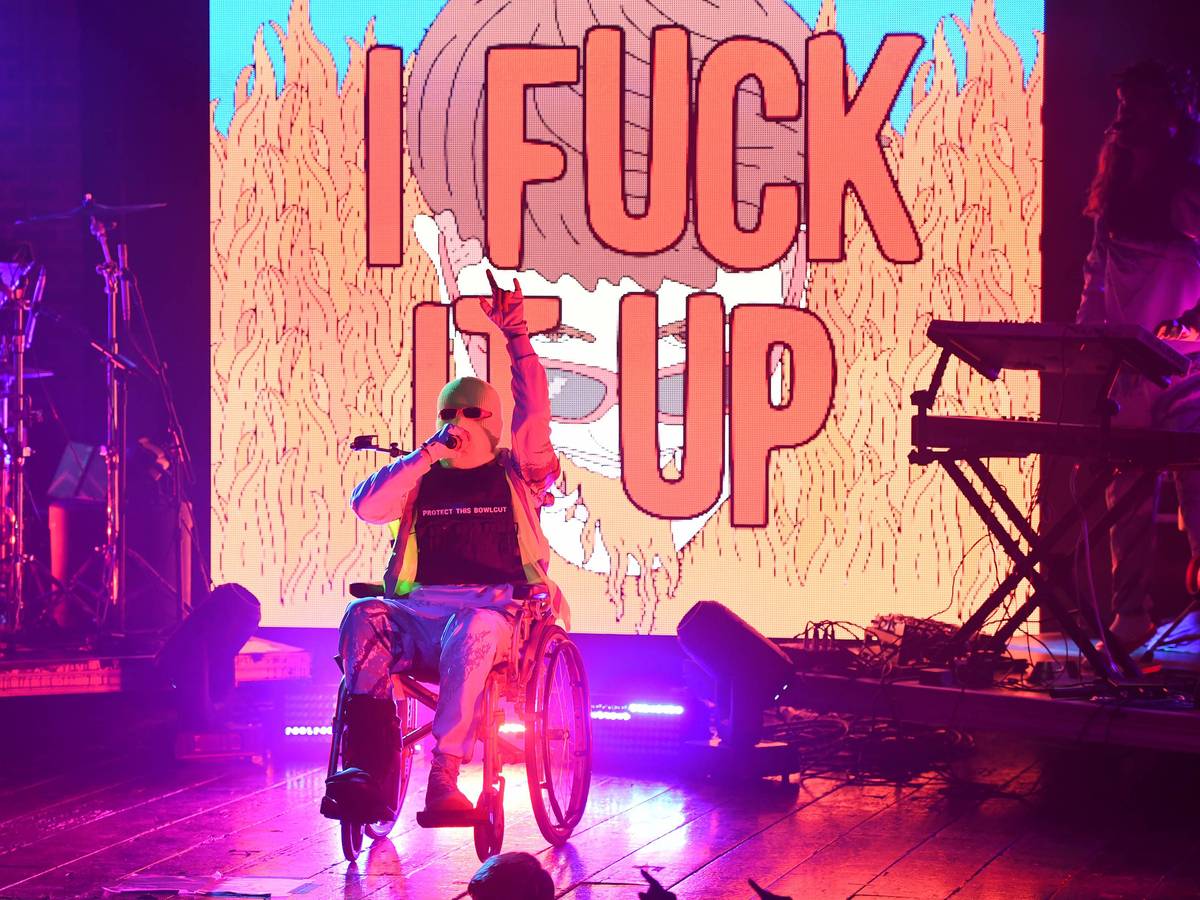 Der US-Musiker Oliver Tree (hier bei einem Auftritt 2019 in Florida) ist bei einem Helikopterabsturz ums Leben gekommen.