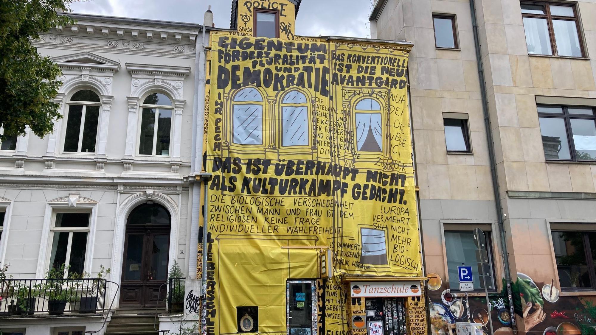 Golden Shop mit neuer Fassade