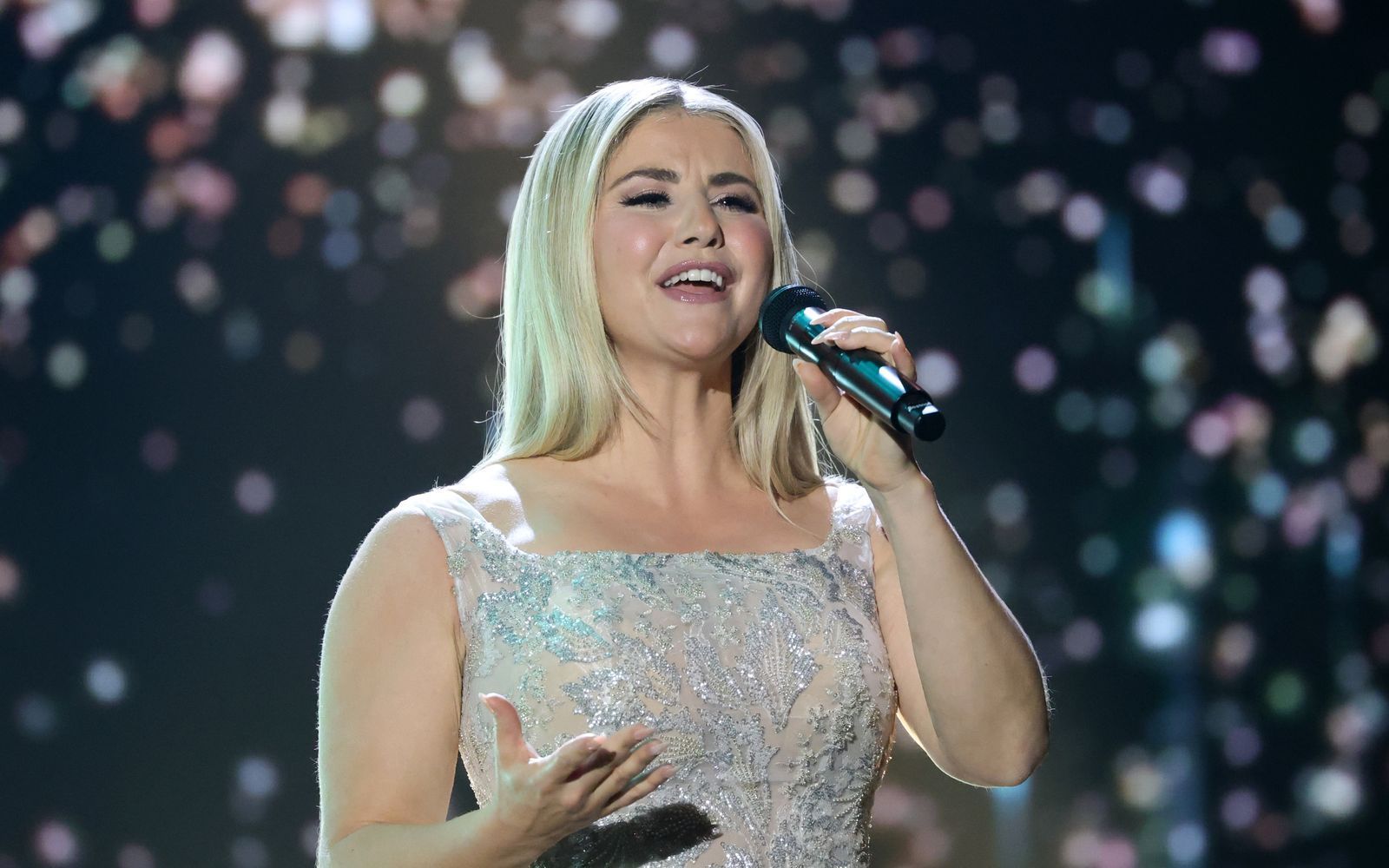 Beatrice Egli übernimmt eine Gastrolle im SAT.1-Spin-off „Die Landarztpraxis - Team Sonnenhof“. (Bild: 2025 Getty Images/Andreas Rentz)