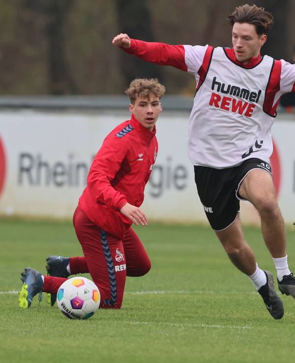 Noah Katterbach im Duell mit Meiko Wäschenbach.