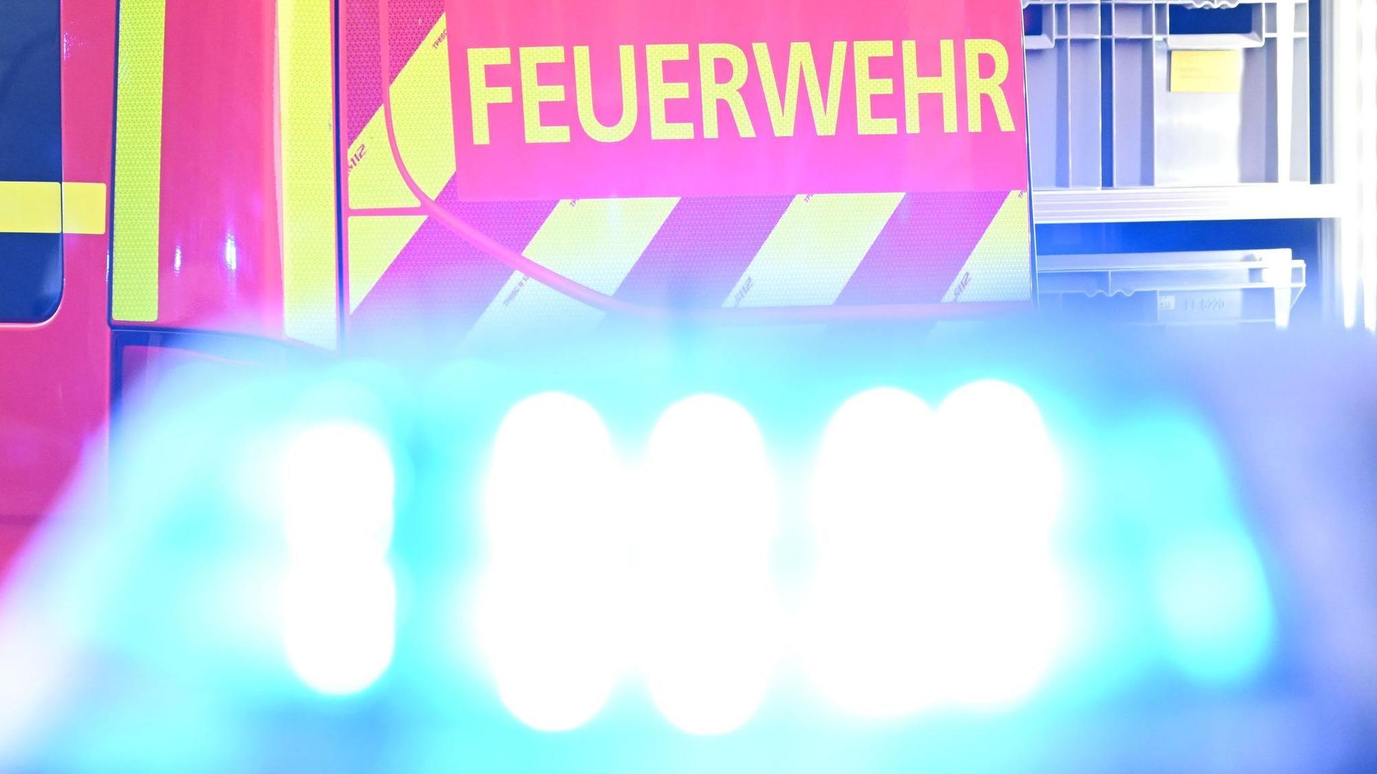 Brand in Kleingartenanlage - zwei Menschen in Krankenhaus