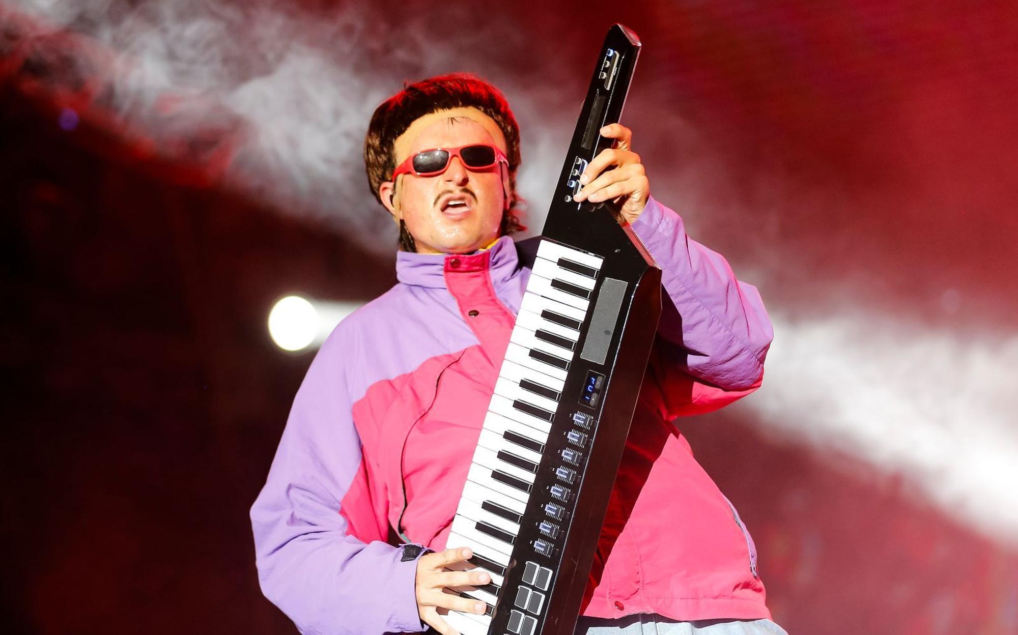 Der US-Musiker Oliver Tree ist bei einem Helikopter-Unglück ums Leben gekommen. (Bild: 2024 Getty Images/Srdjan Stevanovic)