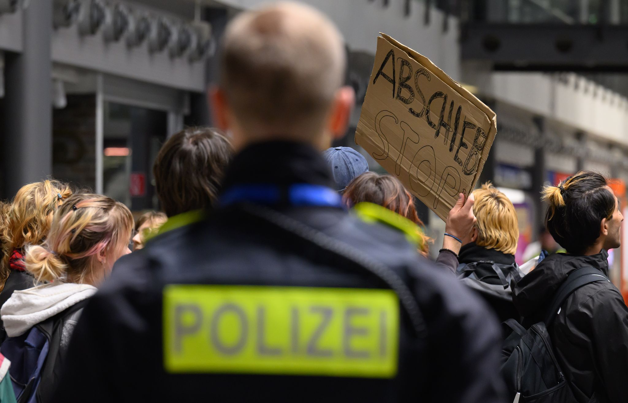 Mahnwache gegen Abschiebeflug
