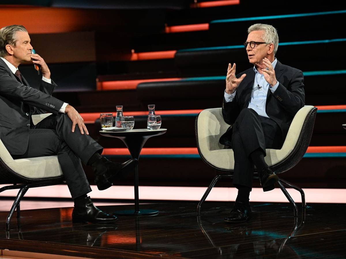 Bei „Markus Lanz“ ließ sich Thomas de Maizière nicht dazu drängen, öffentlich gegen die Bundesregierung auszuteilen. (Bild: ZDF/ Markus Hertrich)