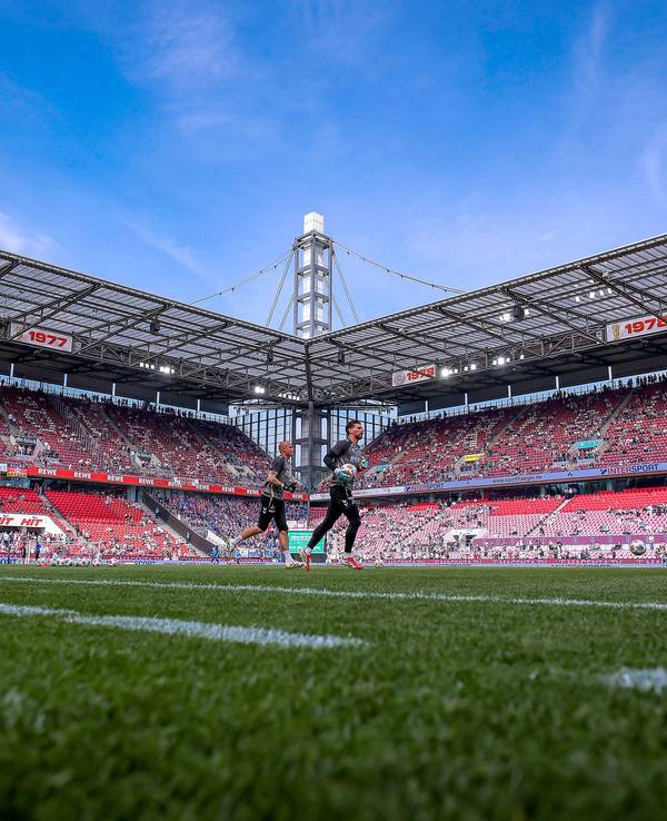 Das Rhein-Energie-Stadion in Köln fasst 50.000 Fans.