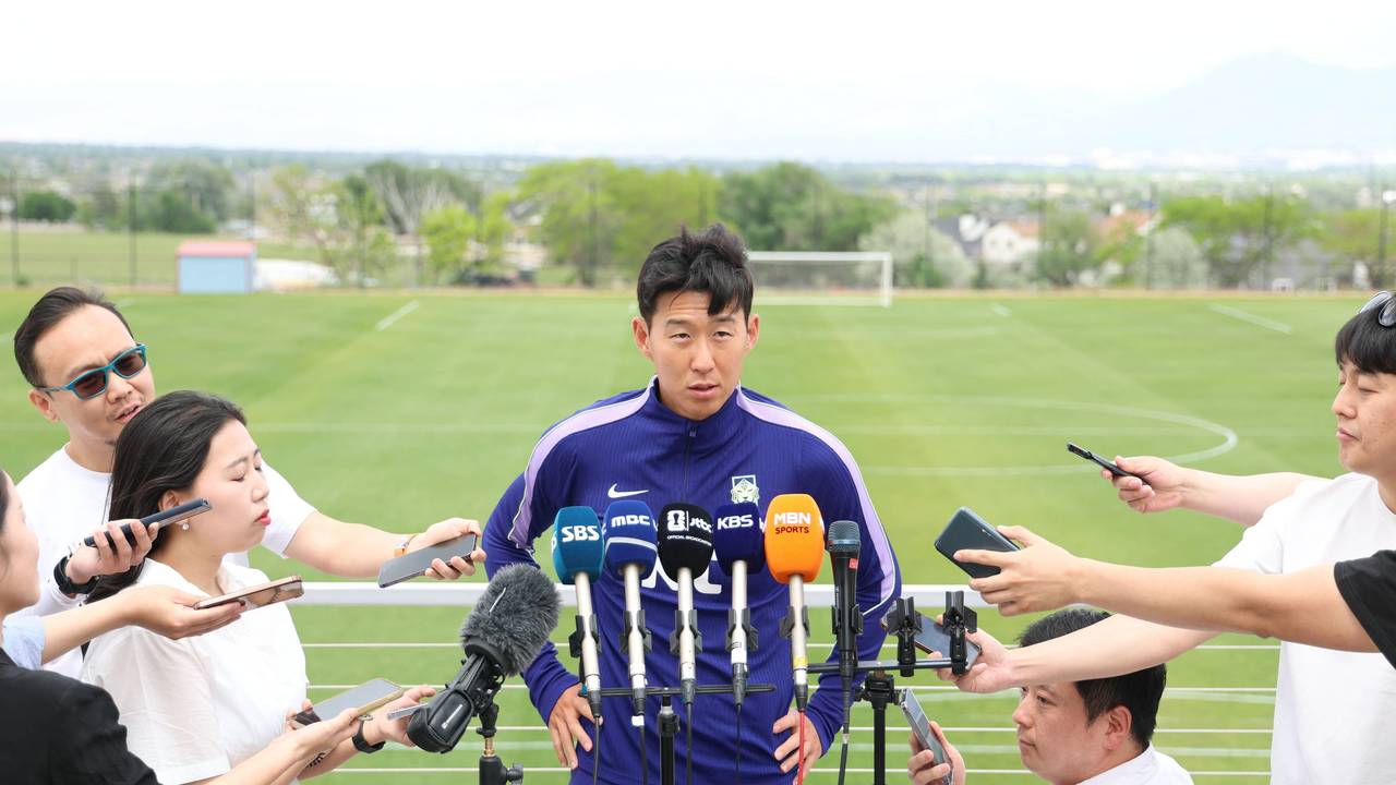 Heung-Min Son bei einer Presserunde.