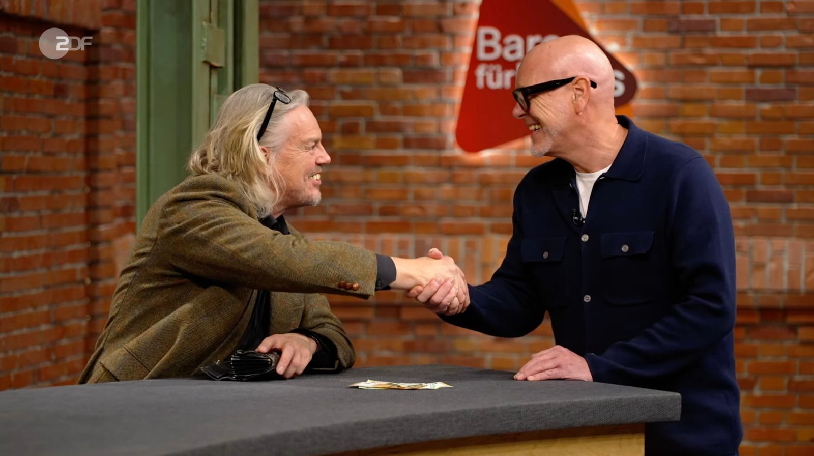 Die erhofften 600 Euro wollte Jos van Katwijk (links) nicht zahlen. Zum Deal kam es trotzdem. (Bild: ZDF)