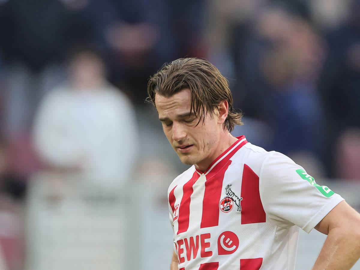 Jakub Kaminski steht für den 1. FC Köln auf dem Feld