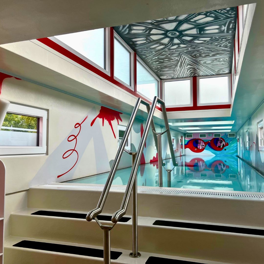 Blick in das mobile Schwimmbad Mobi.
