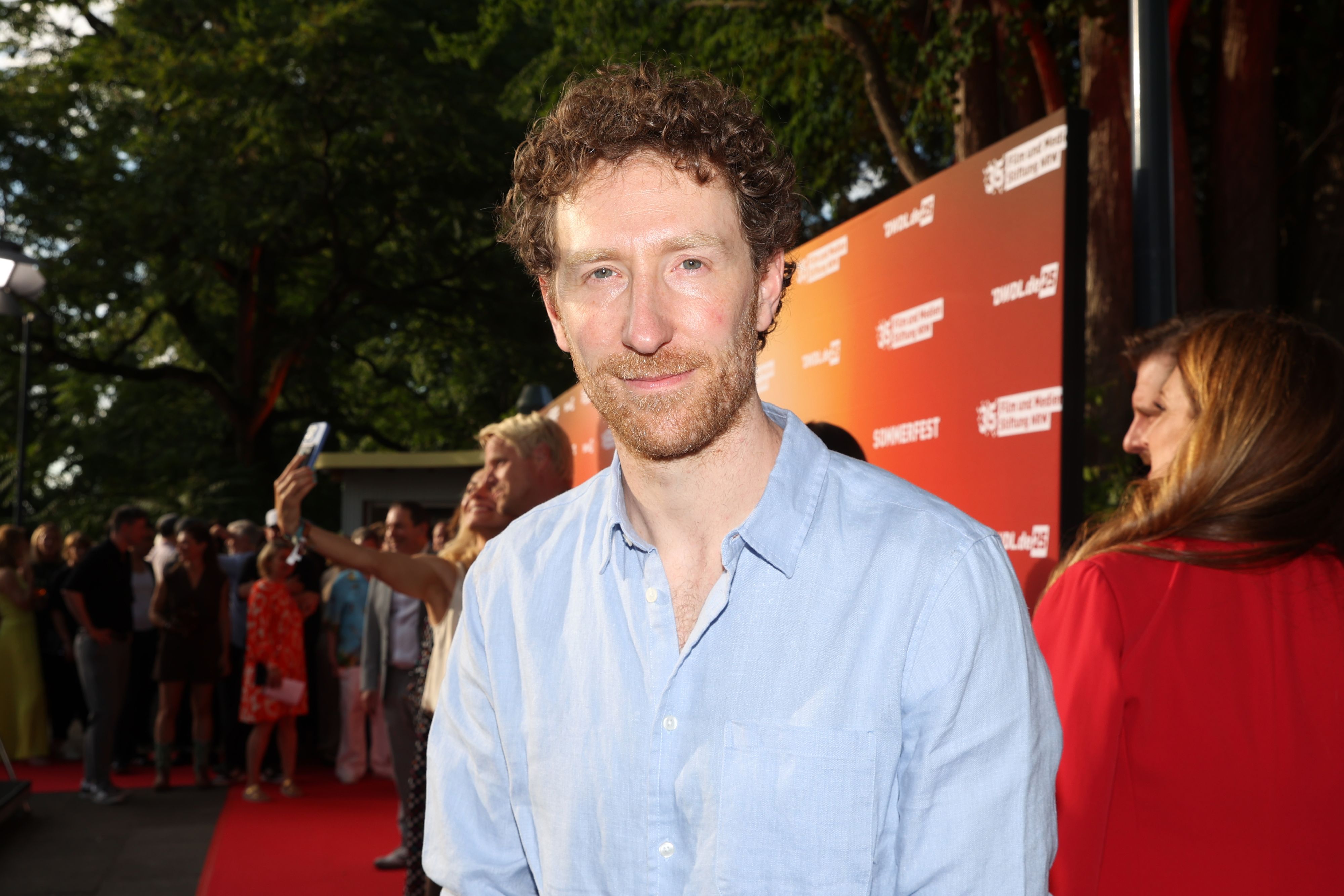 Louis Klamroth beim Sommerfest der Film- und Medien-Stiftung NRW.