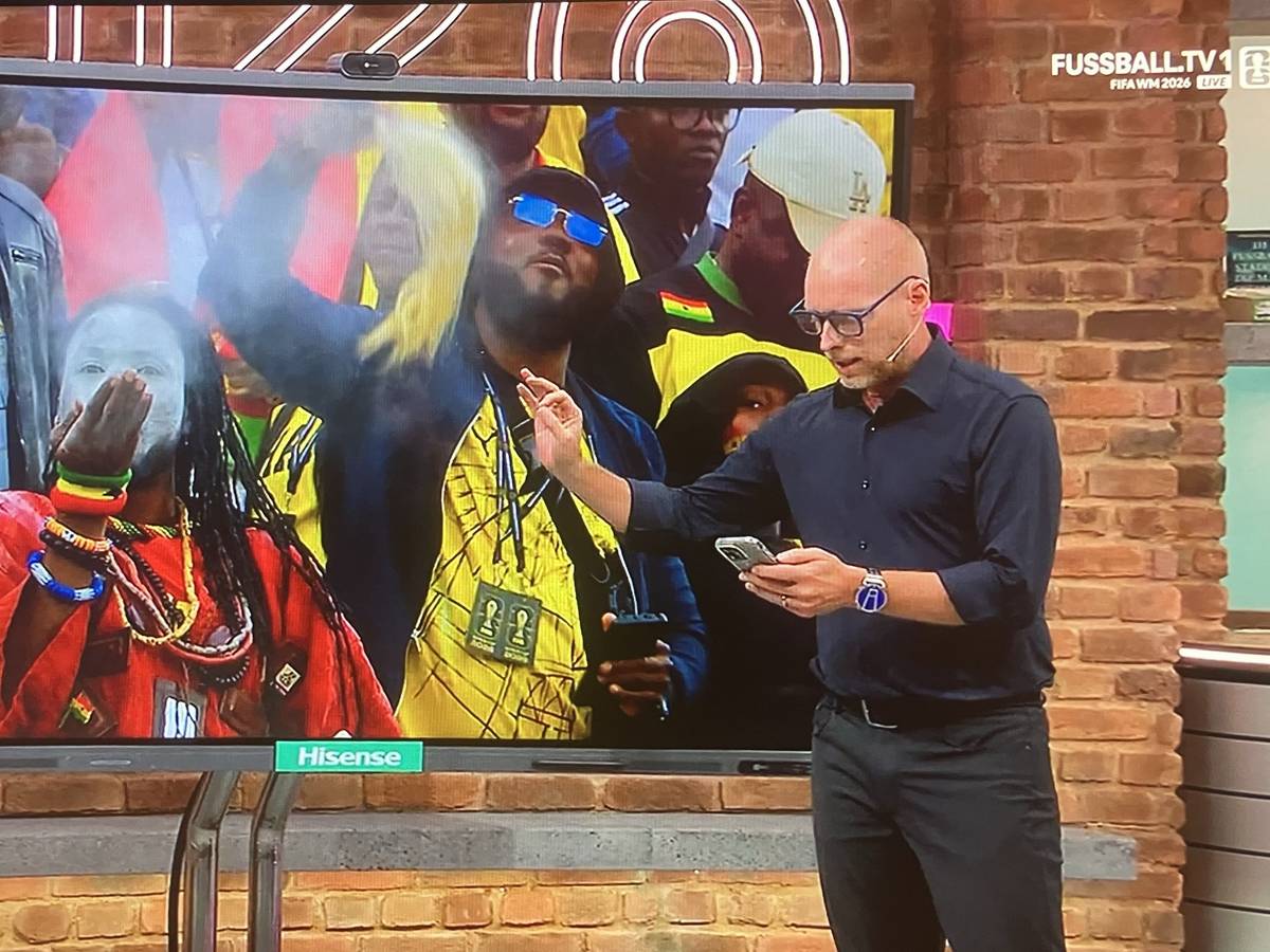 Jan Henkel spricht über einen Fan auf der Tribüne statt über die Taktik.