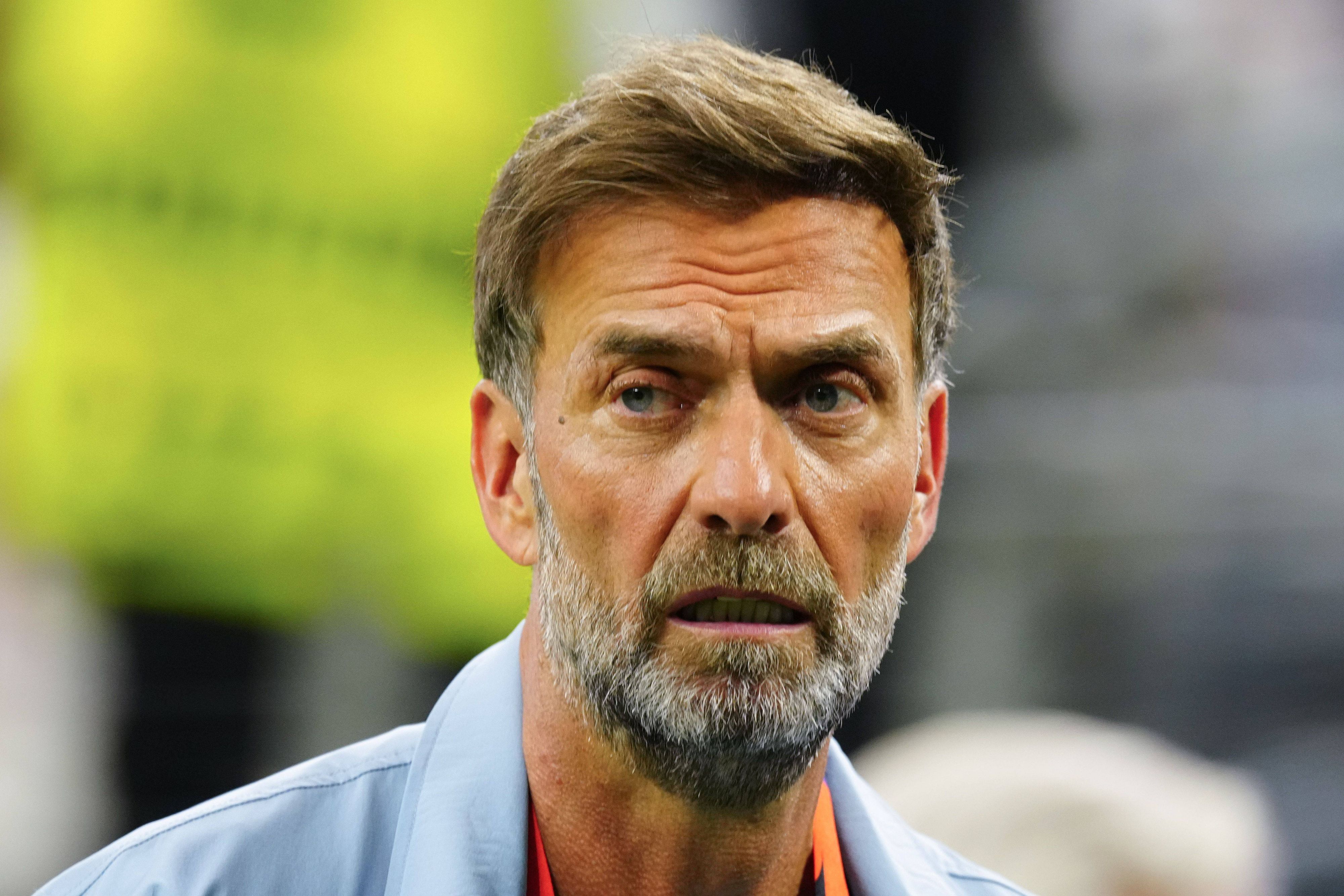 Jürgen Klopp legt die Stirn in Falten.