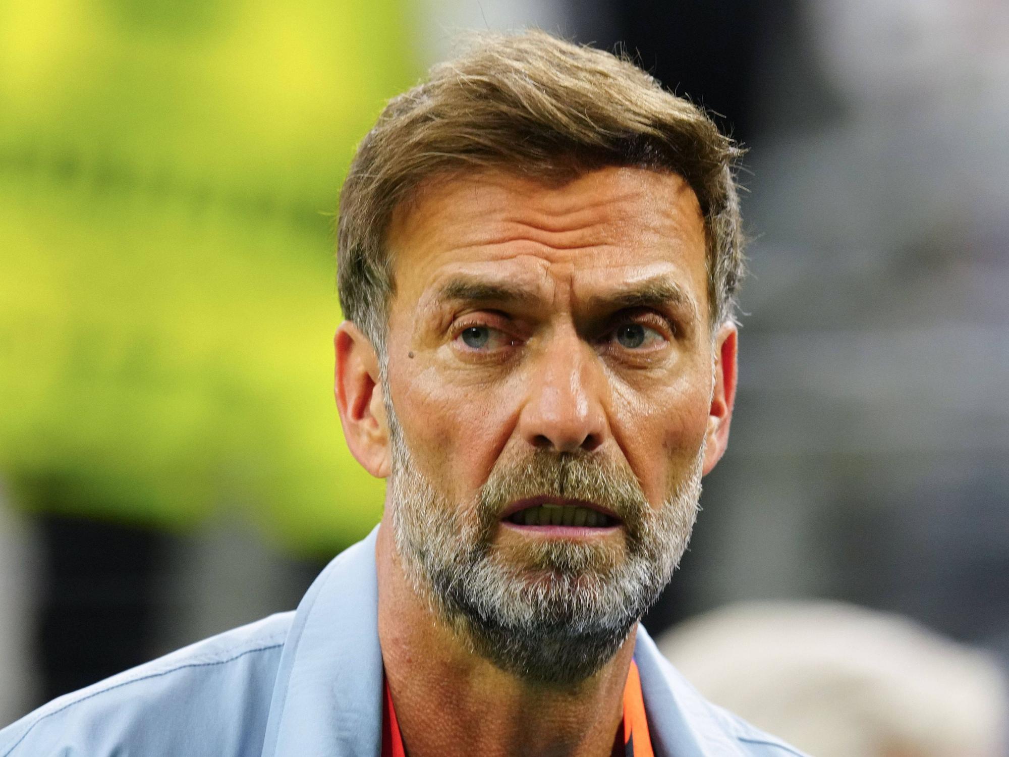 Jürgen Klopp legt die Stirn in Falten.