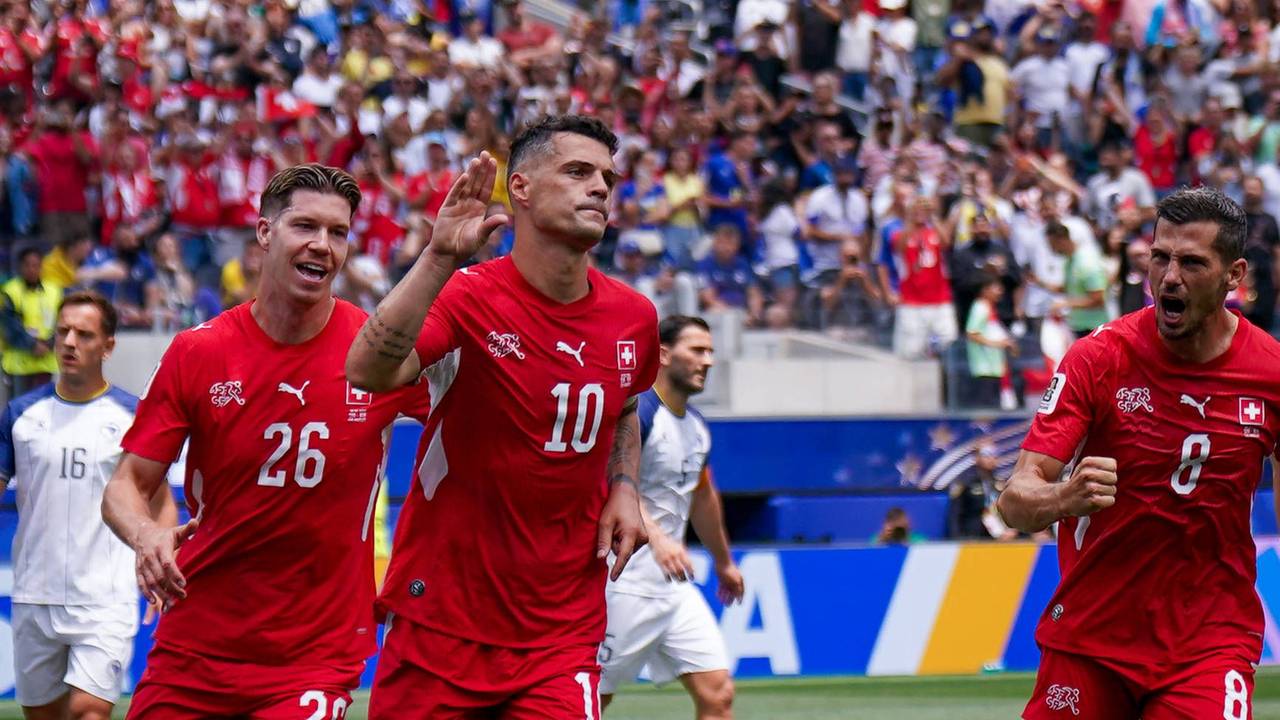 Granit Xhaka macht den „Redet-ihr-nur-Jubel“.