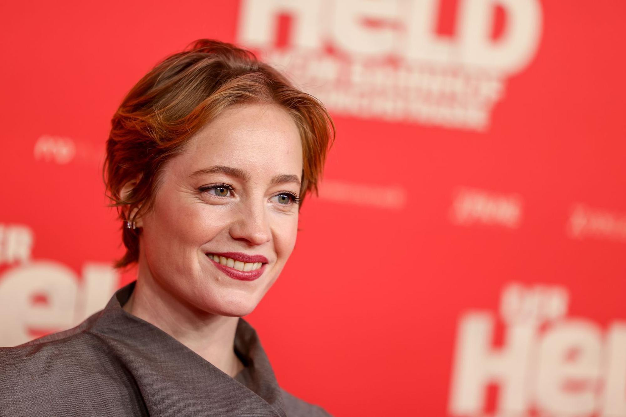 „Ich bin nicht unsportlich, aber faul“, verrät Schauspielerin Leonie Benesch im Interview. (Bild: 2025 Getty Images/Gerald Matzka)