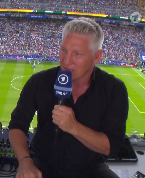 ARD-Übertragung bei der WM 2026 mit Esther Sedlaczek und Bastian Schweinsteiger.