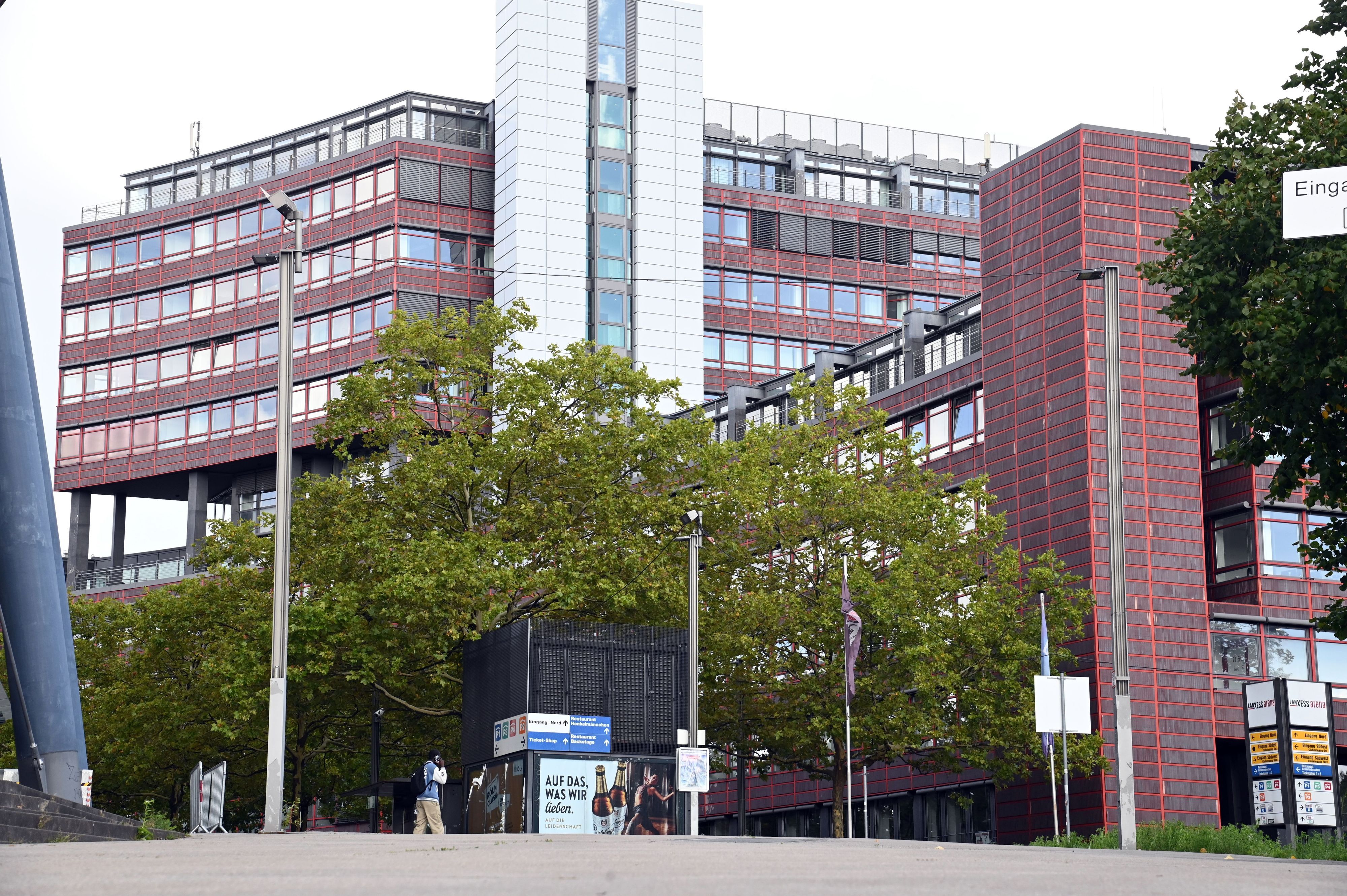 Das Stadthaus in Deutz am Willy-Brandt-Platz ist das größte Verwaltungsgebäude der Kölner Stadtverwaltung.
