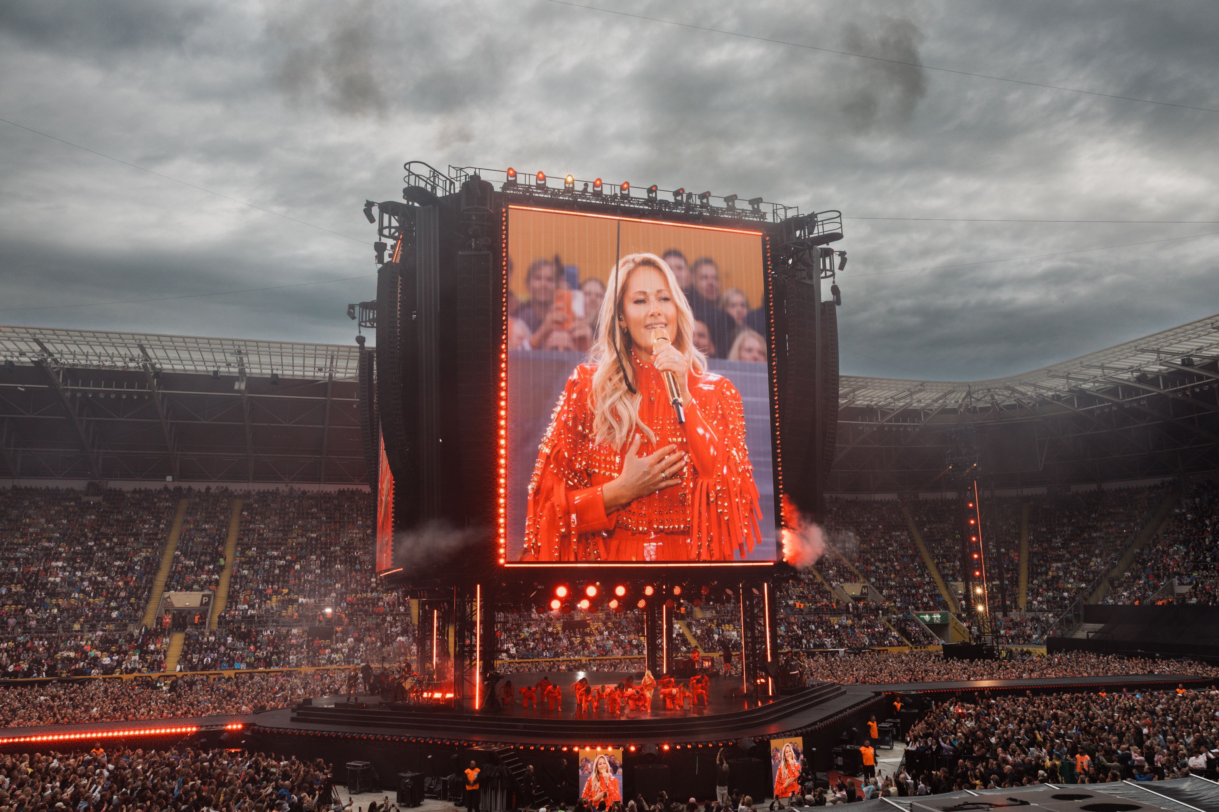 Blick auf die Bühne von Helene Fischer.
