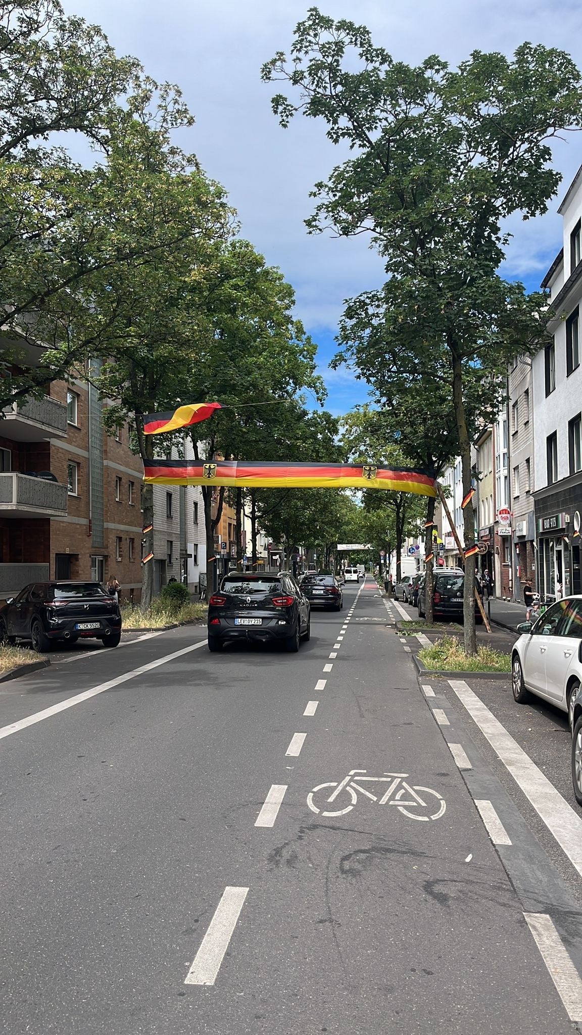 Deutschlandfahnen in Kalk