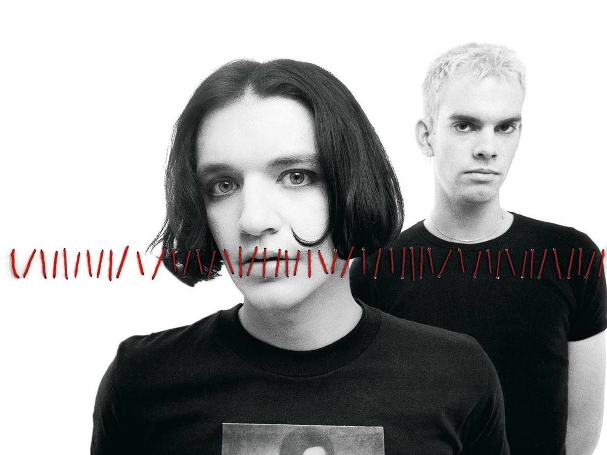 Aus einer anderen Zeit: Brian Molko (links) und Stefan Olsdal, heute die einzigen verbliebenen Mitglieder der Band, blicken mit Placebo auf 30 aufregende Jahre zurück. (Bild: Scarlet Page)
