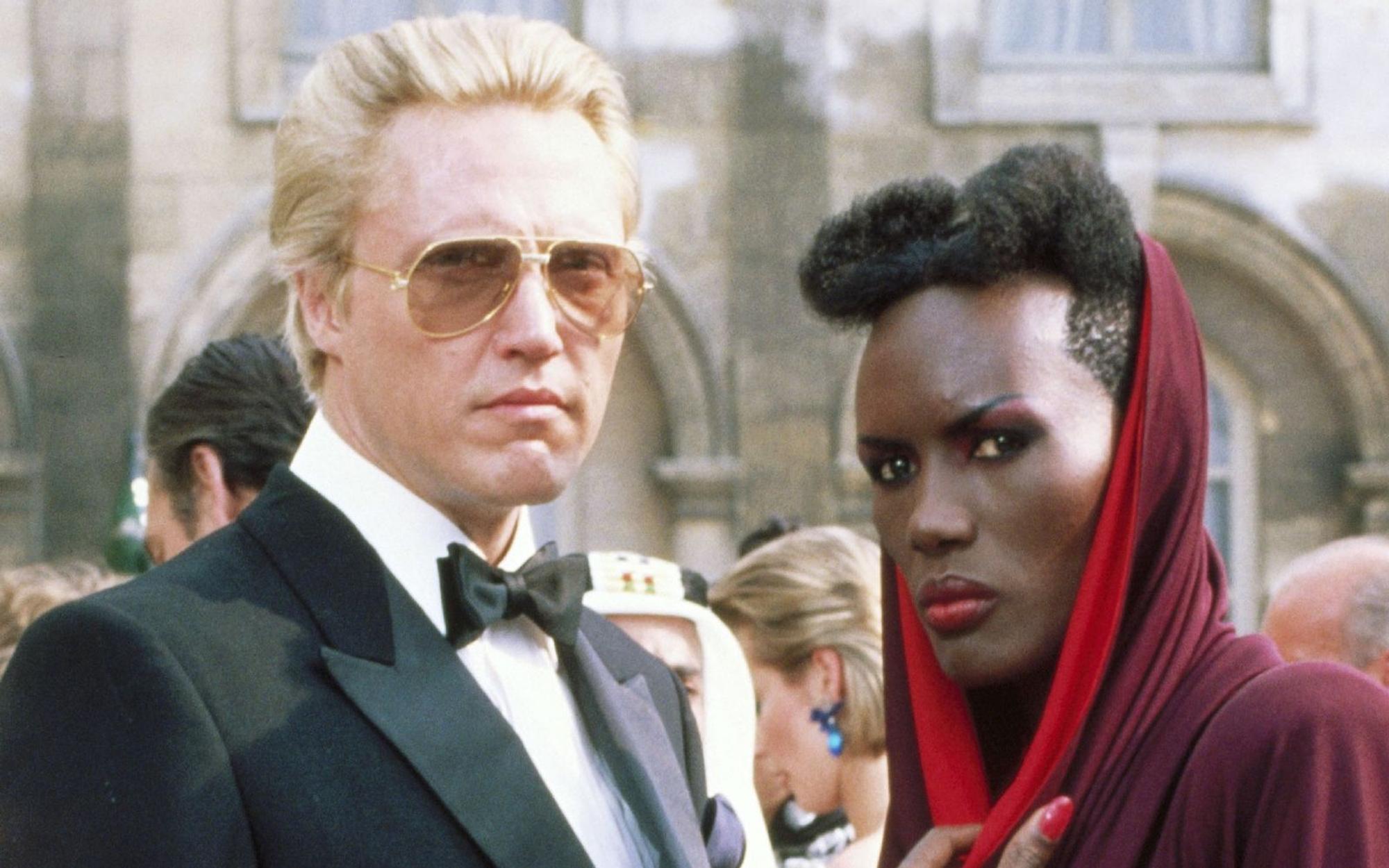 „Im Angesicht des Todes“ lebt auch von Bonds Widersachern: Christopher Walken und Grace Jones sind würdige Bösewichte. (Bild: RTL / (c) 1985 Danjaq, LLC and Metro-Goldwyn-Mayer Studios Inc. All Rights Reserved)