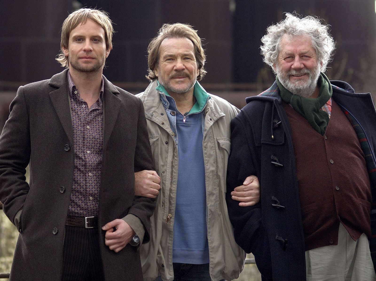 Sie bildeten in der zweiten Schimmi-Amtszeit das „neue“ Schimanski-Team, von links: Julian Weigend, Götz George und Chiem van Houweninge. (Bild: WDR / Uwe Stratmann)