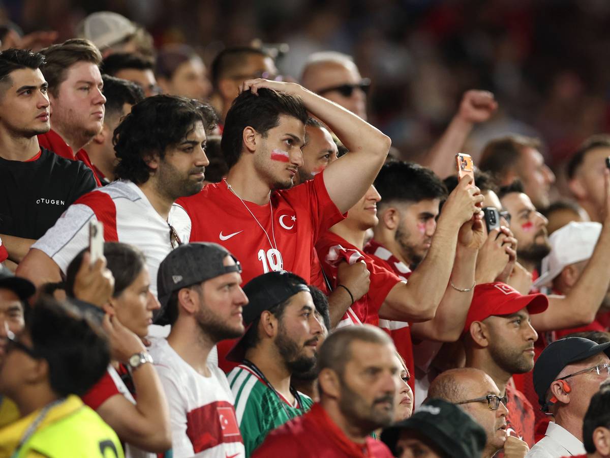 Verzweifelte Türkei-Fans.