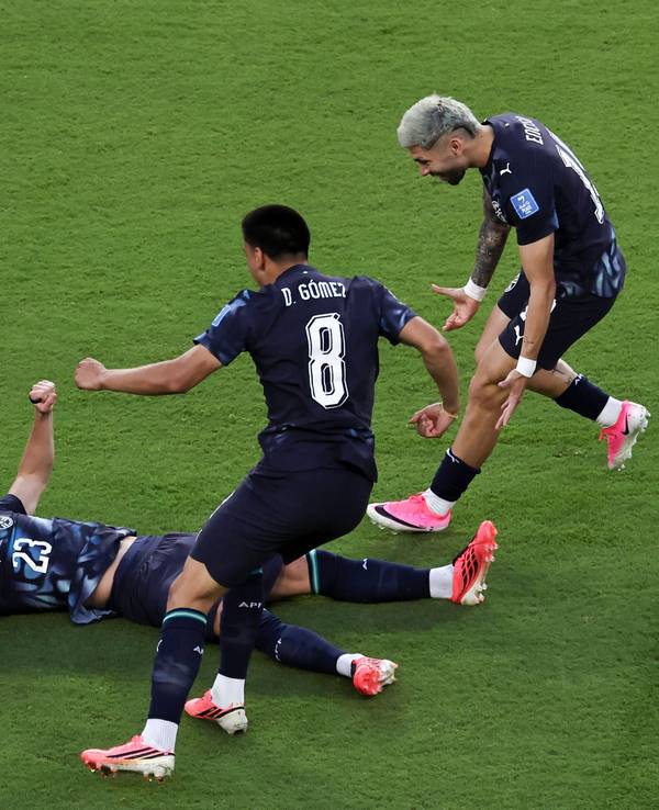 Paraguays Matías Galarza jubelt nach seinem entscheidenden Treffer gegen die Türkei.