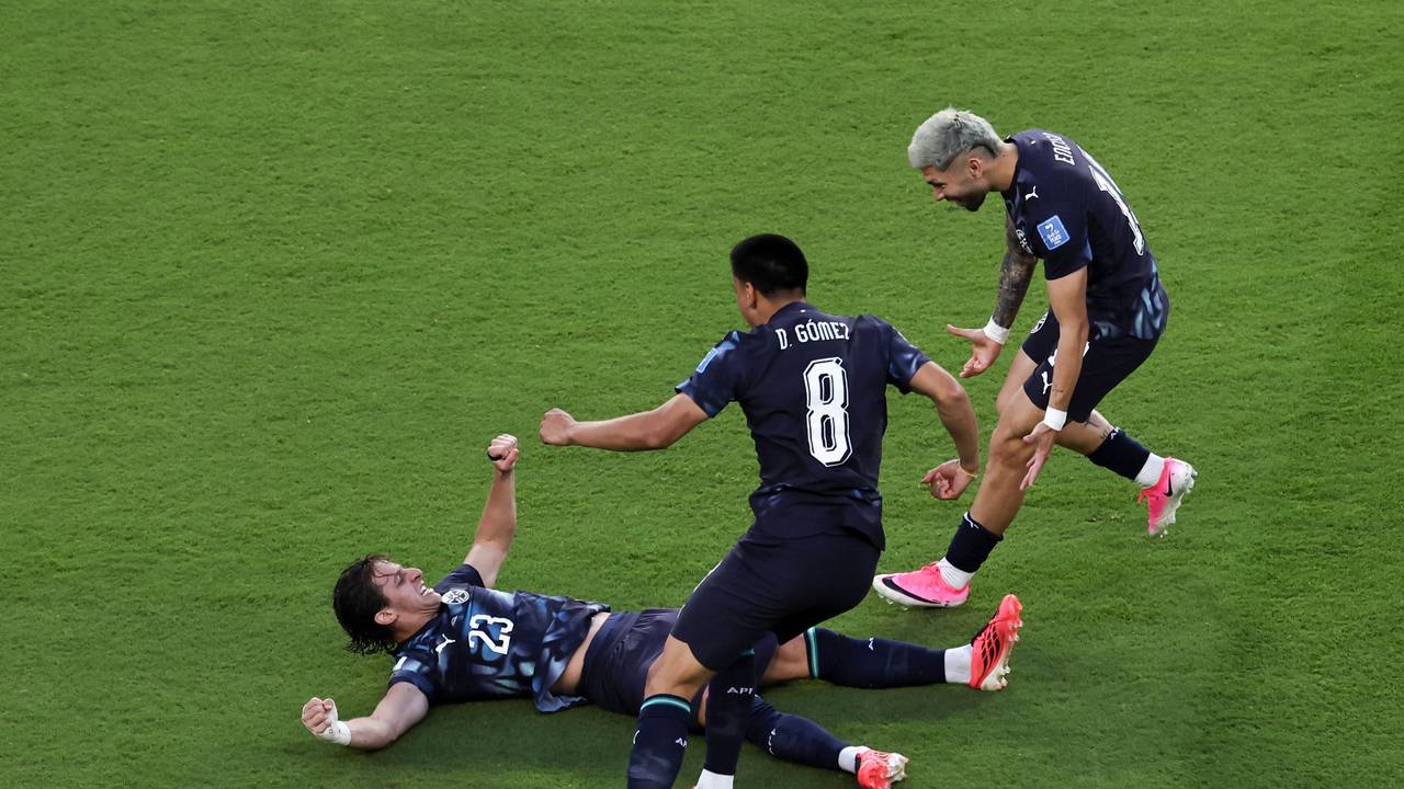 Paraguays Matías Galarza jubelt nach seinem entscheidenden Treffer gegen die Türkei.