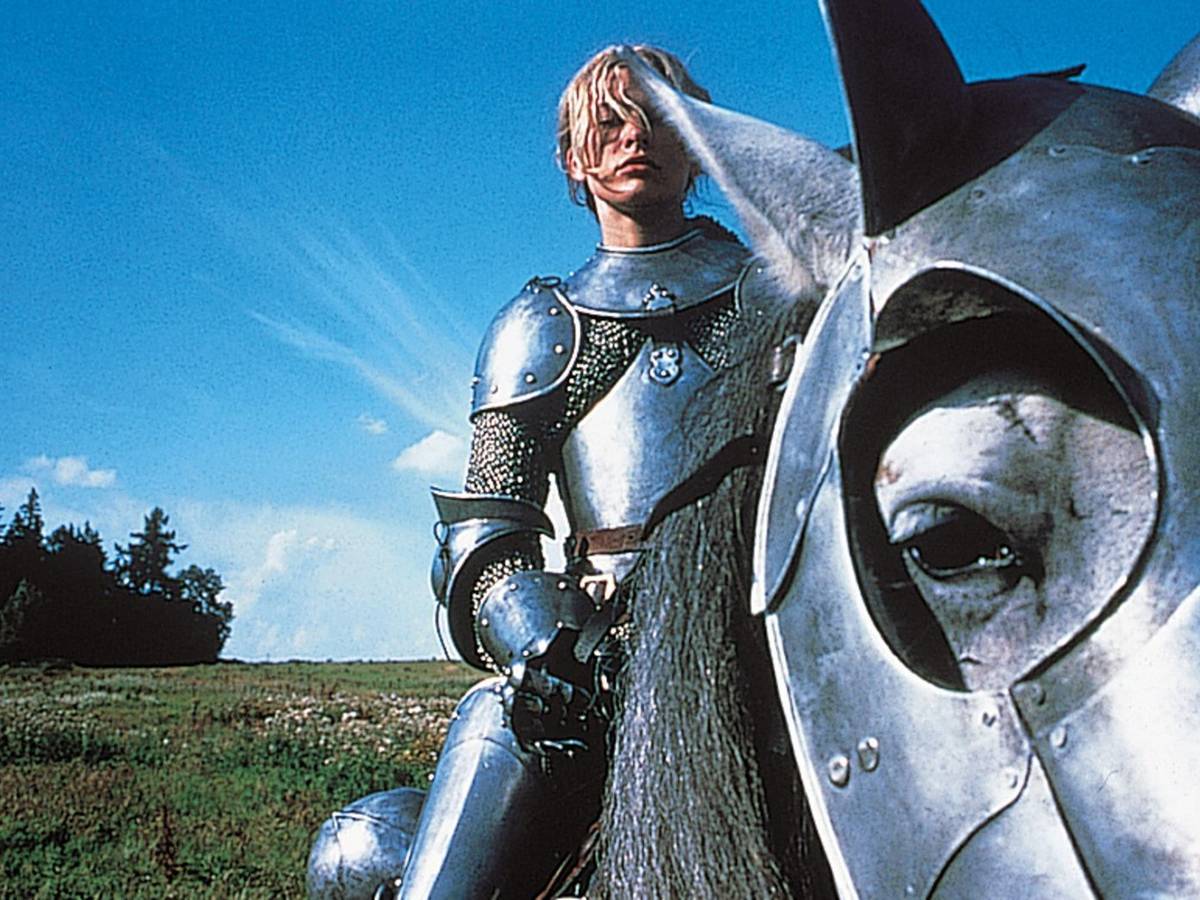 Milla Jovovich kämpft als „Johanna von Orleans“ für ein freies Frankreich. (Bild: Columbia TriStar Pictures)
