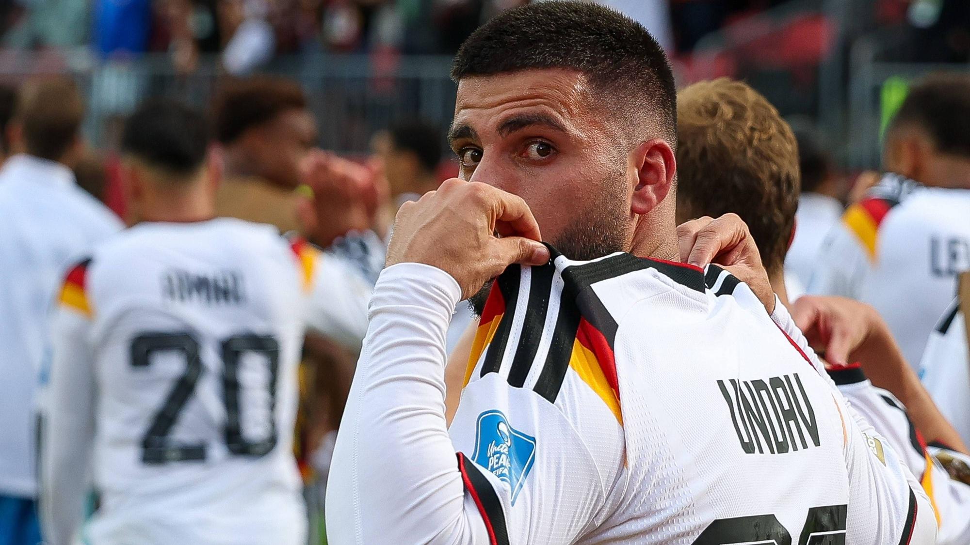 Deniz Undav bejubelt sein 2:1 gegen die Elfenbeinküste bei der WM.
