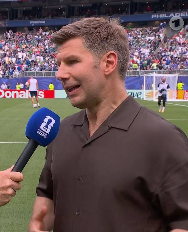 TV-Gespräch von Tom Bartels und Thomas Hitzlsperger.