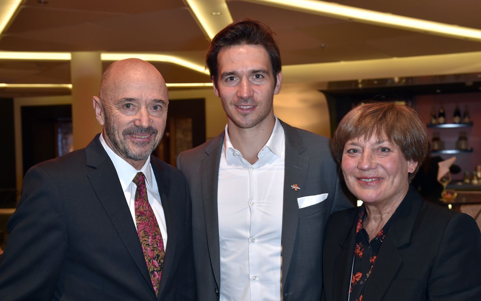 Als Sohn der berühmten Skiprofis Christian Neureuther (links) und Rosi Mittermaier seblst eine Karriere im Skizirkus anzupeilen, war für Felix Neureuther nicht immer einfach. (Bild: Getty Images / Hannes Magerstaedt)
