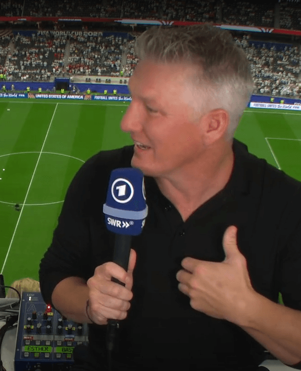 Bastian Schweinsteiger bei der ARD-Übertragung vor dem WM-Spiel zwischen Argentinien und Österreich.